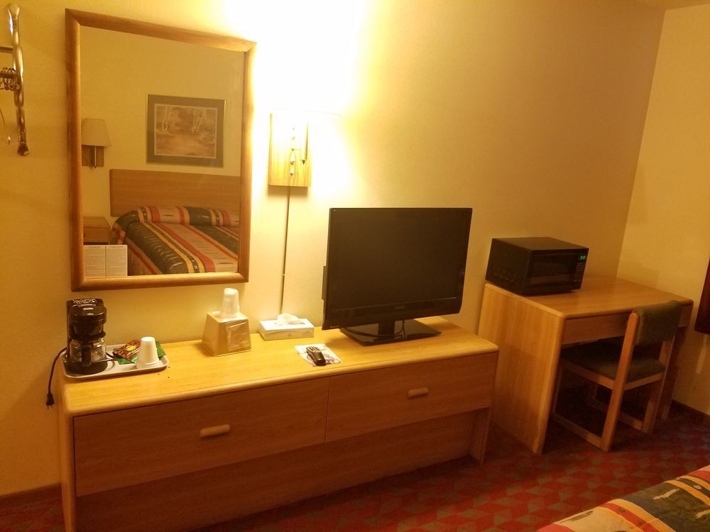 Sunset Inn Williamsburg Εξωτερικό φωτογραφία